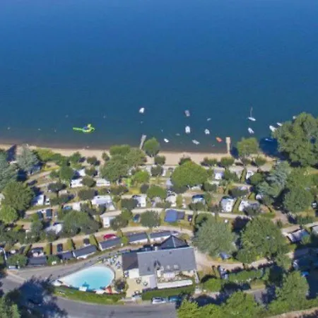 Mobil Avec Terrasse - 2 Chambres, Jusqu'a 5 Pers. - Api-1-52-623 캠프장 *