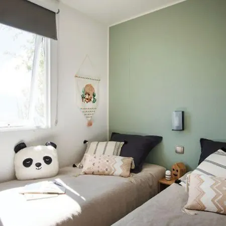 Mobil Avec Terrasse - 2 Chambres, Jusqu'a 5 Pers. - Api-1-52-623 Salles-Curan