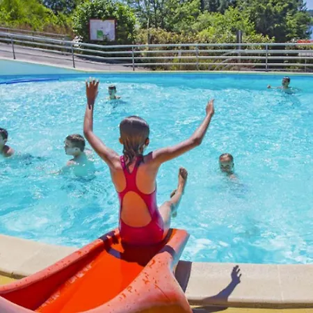 Campsite Mobil Avec Terrasse - 2 Chambres, Jusqu'a 5 Pers. - Api-1-52-623