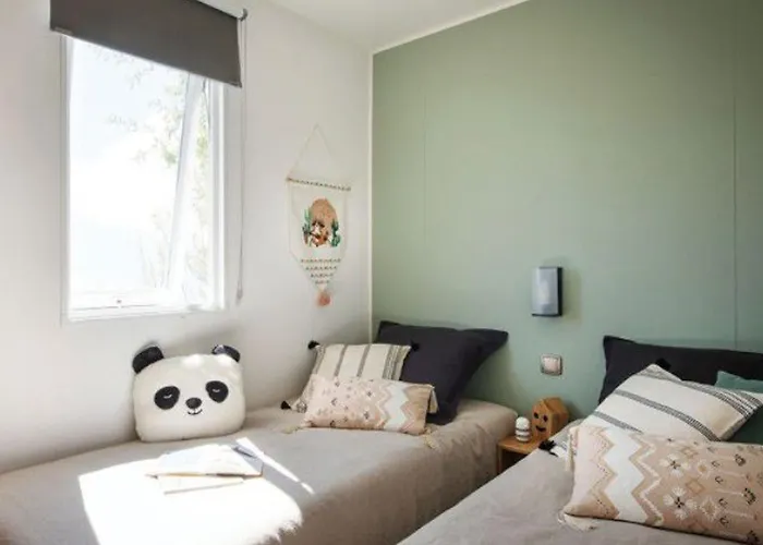 Mobil Avec Terrasse - 2 Chambres, Jusqu'a 5 Pers. - Api-1-52-623 Salles-Curan