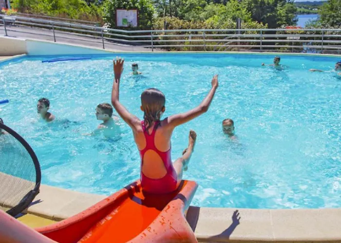 Campsite Mobil Avec Terrasse - 2 Chambres, Jusqu'a 5 Pers. - Api-1-52-623