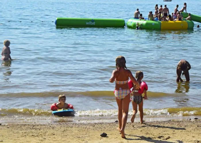 Mobil Avec Terrasse - 2 Chambres, Jusqu'a 5 Pers. - Api-1-52-623 Salles-Curan