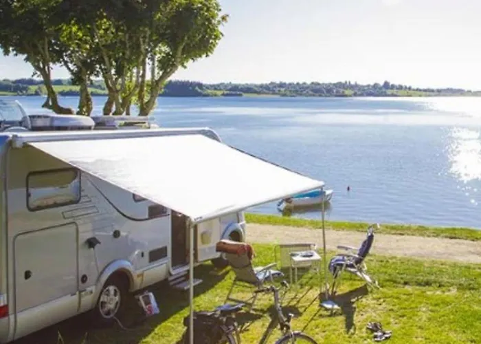 Mobil Avec Terrasse - 2 Chambres, Jusqu'a 5 Pers. - Api-1-52-623 * Salles-Curan